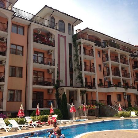 Gardenia Apartments Primorsko Luaran gambar