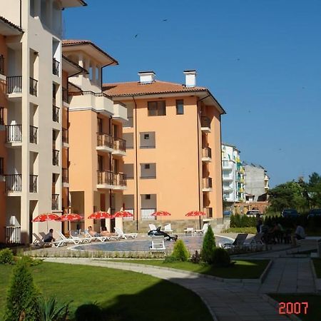 Gardenia Apartments Primorsko Luaran gambar