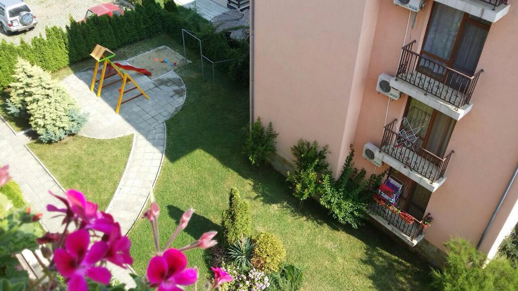 Gardenia Apartments Primorsko Luaran gambar