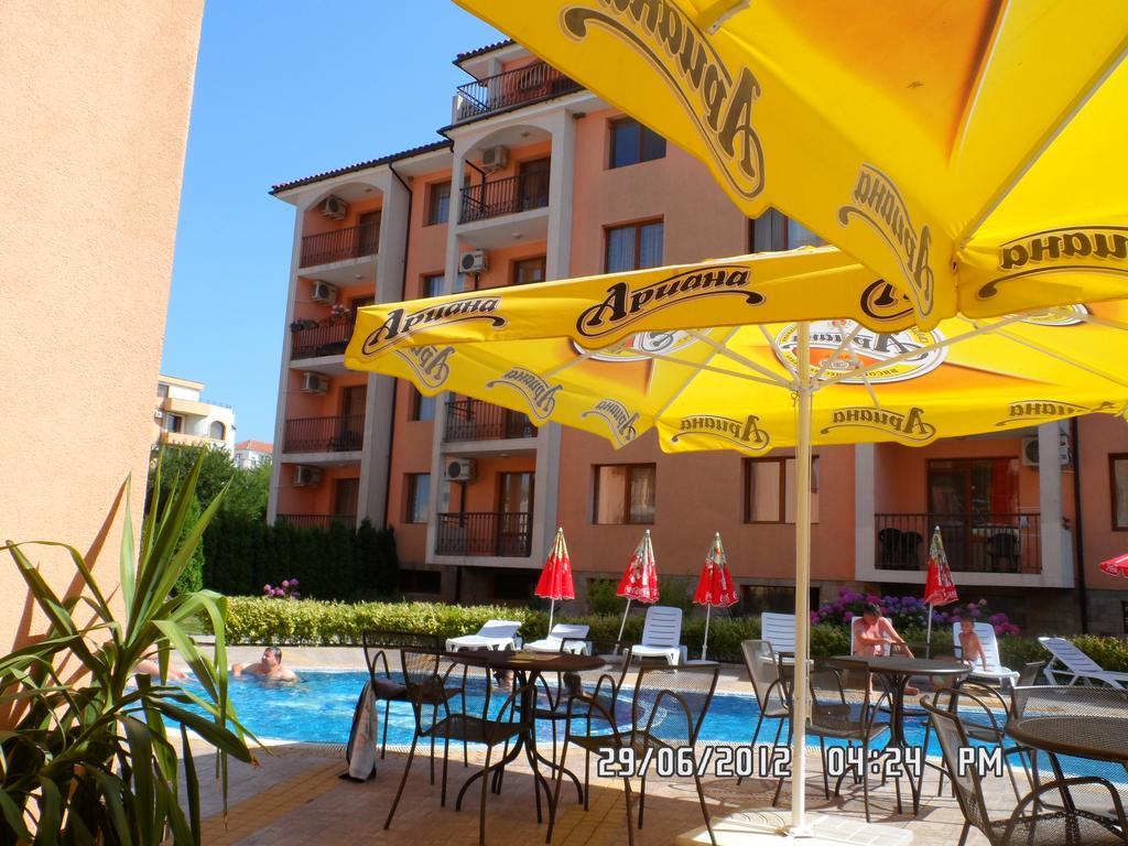 Gardenia Apartments Primorsko Luaran gambar