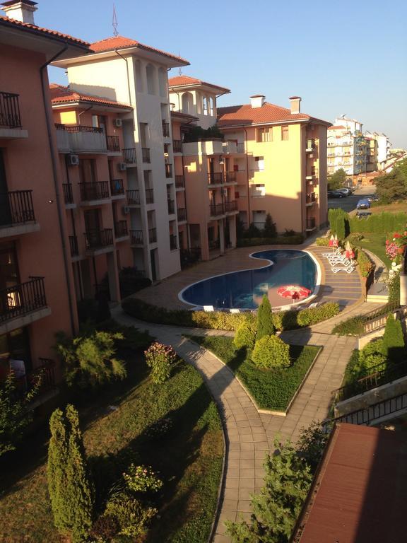 Gardenia Apartments Primorsko Luaran gambar