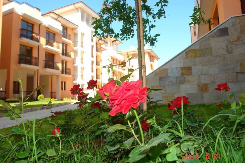 Gardenia Apartments Primorsko Luaran gambar